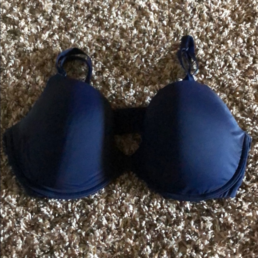 Victoria’s Secret- T-shirt Bra- women’s 38D